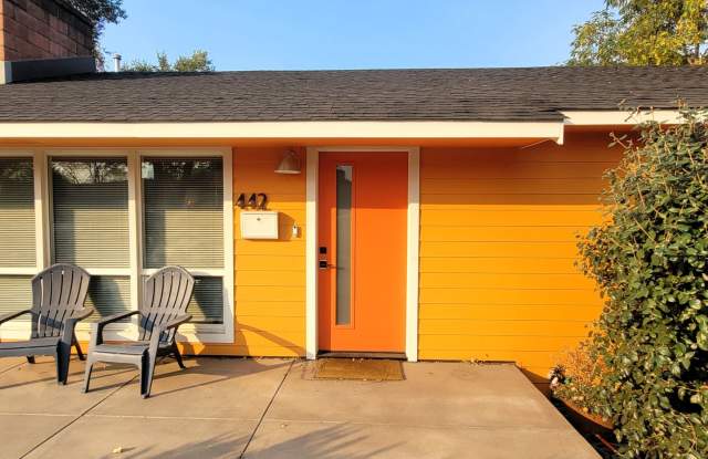 Photo of Charming Single-level Home, Fully Furnished + WIFI. Convenient NE Location! Pilot Butte, Downtown.