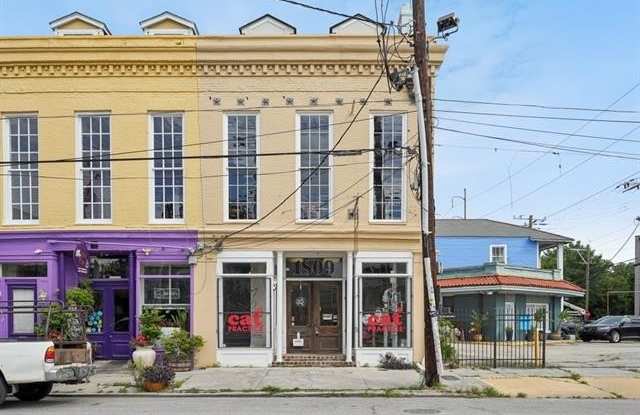 1809 MAGAZINE Street