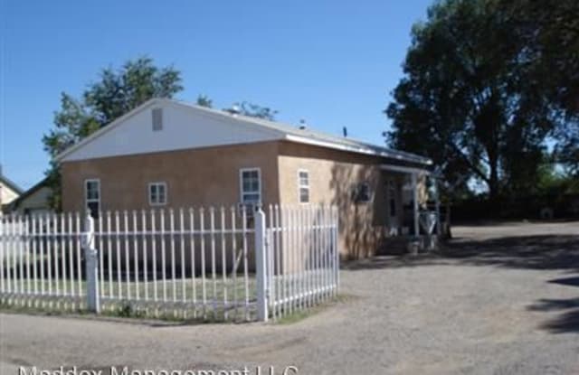 106 Pequeno Road NW - 106 Pequeno Road Northwest, North Valley, NM 87107