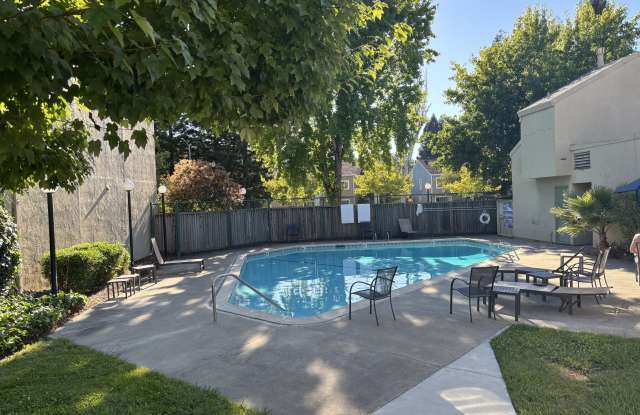 3022 Yulupa Avenue - 1