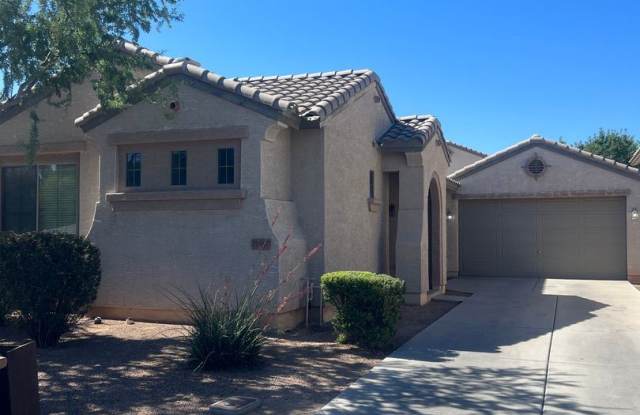 21067 E Tierra Grande