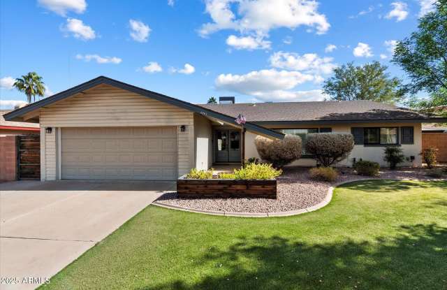 Photo of 4007 N 86th Street