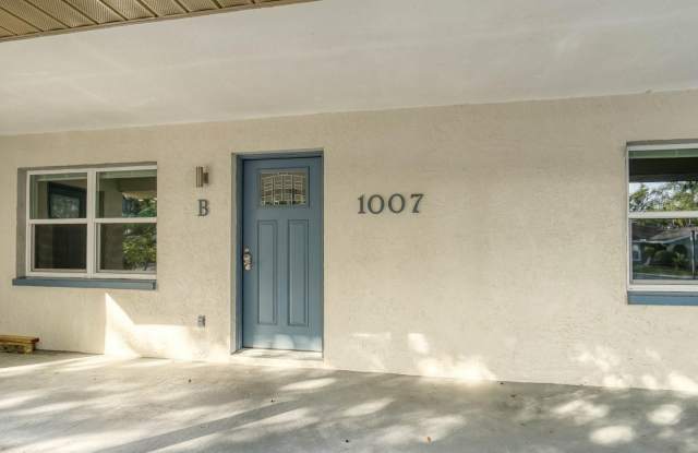 Photo of 1007 SUMNER BOULEVARD