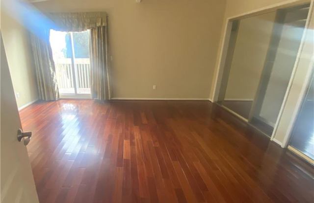 1714 Wollacott Street