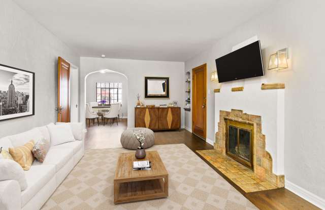 Photo of 1400 Clermont