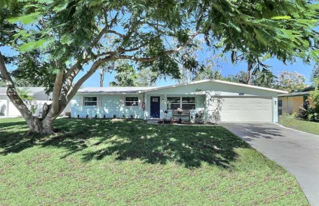 Photo of 4658 MACEACHEN BOULEVARD