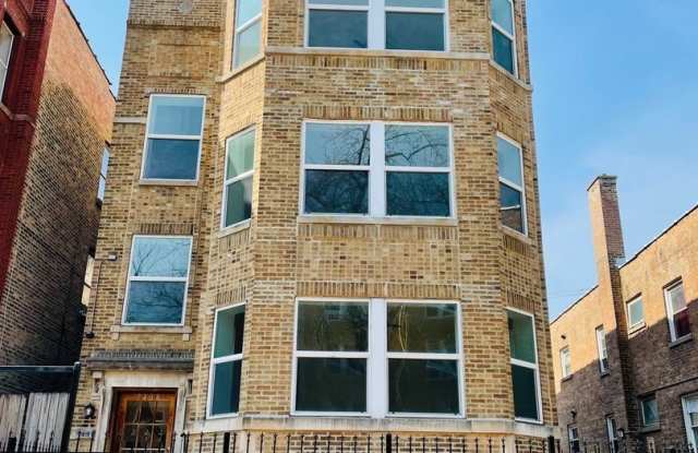 7408 N Hoyne Avenue unit: 3