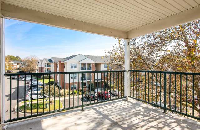 Spacious  Bright Condos Located in Glen Allen!