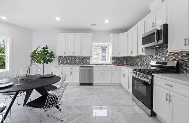 224 CLERK ST