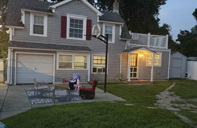 Photo of 612 16th Avenue unit: Back