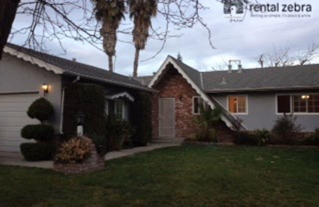 2308 O'Farrell Ave - 2308 O Farrell Avenue, Modesto, CA 95350