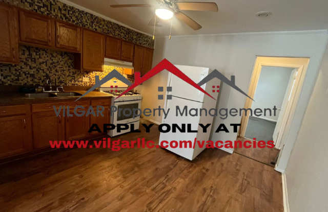 Cozy 3 large bedrooms, 1 bathroom home in Gary, IN