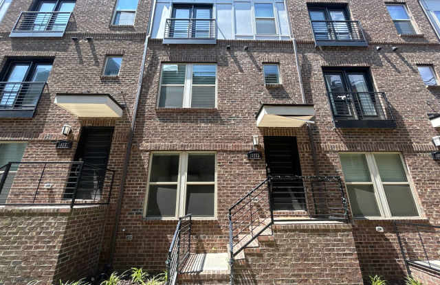 15033 New Amsterdam Lane