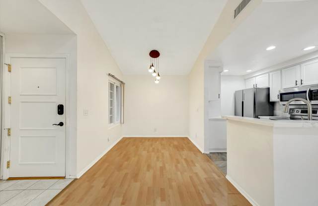 3867 Thorncroft LaneUNIT H