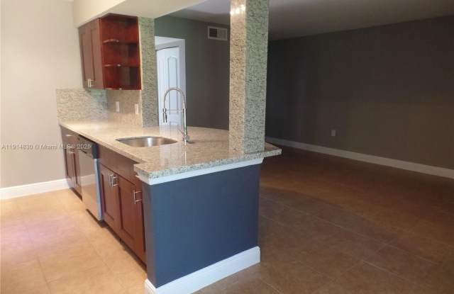 Photo of 2405 NW 33rd St