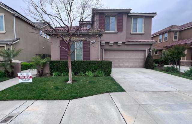 Zero Deposit ASK me how $2,795 Ashlan  Dewolf, 4 bedroom, Buckingham Ave, Clovis - 3541 Buckingham Avenue, Clovis, CA 93619