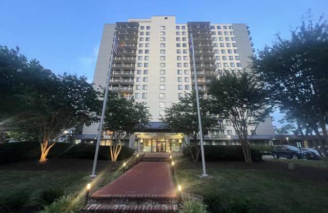 801 N PITT ST N #804