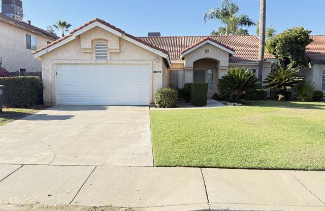 Photo of 8629 White Rock