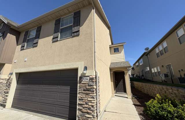 1295 N. Willow Way - Townhome