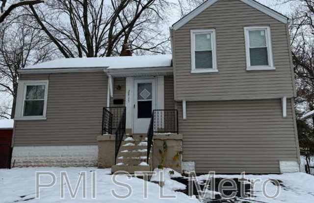 Photo of 2915 Ridgeway Avenue