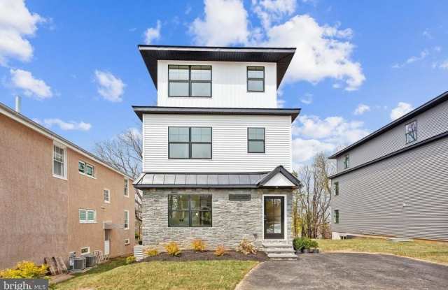 Photo of 1236 BUTLER PIKE PIKE #