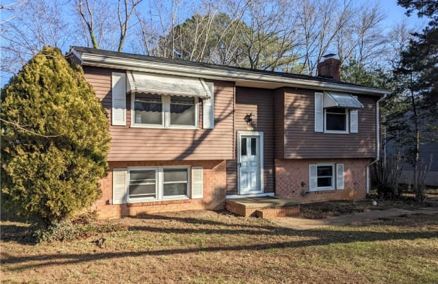 6343  Brookshire Dr - 6343 Brookshire Drive, Meadowbrook, VA 23234