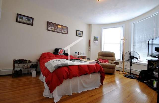 1950 Beacon St #3 Boston MA 02135
