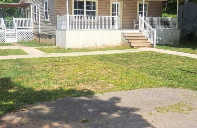 Photo of 286 COTTAGE Avenue