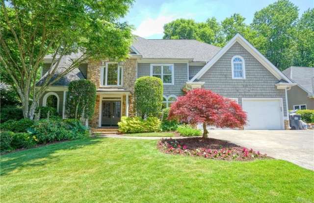 958 Glenverness Drive