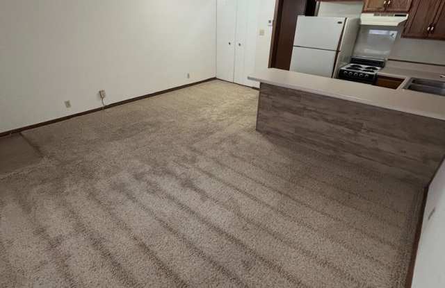 Chapel Court Apartments