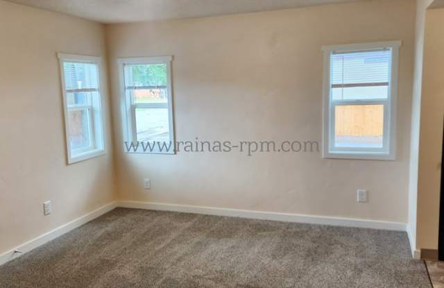 502 East 40th Street