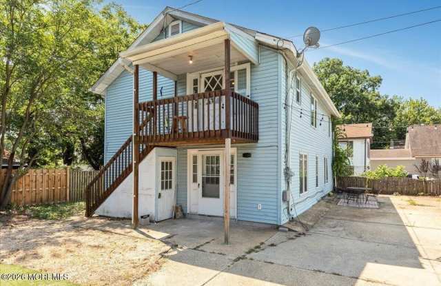 82 Neptune Avenue