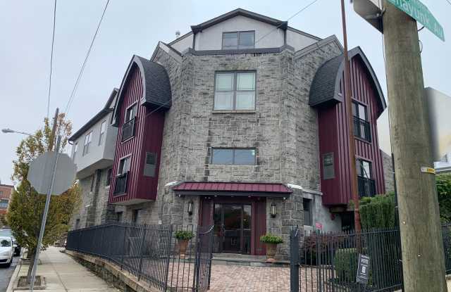 4557 Manayunk Ave