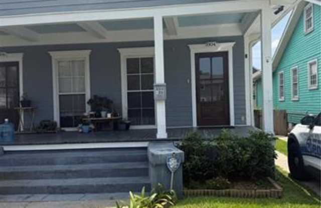 804 Pontalba Street