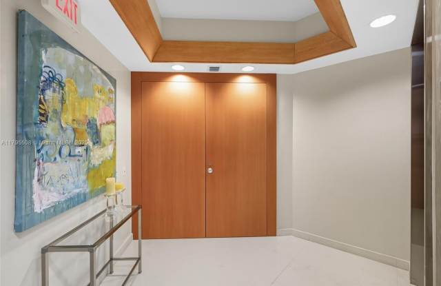 7141 Fisher Island Dr