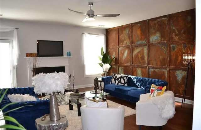 Photo of Room in 3 Bedroom Townhome at Bayrose Cir