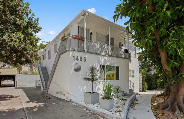 1486 Silver Lake Boulevard Apartments