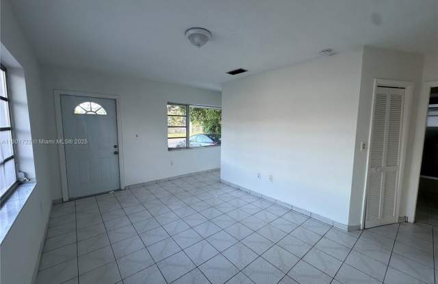 Photo of 3608 SW 25th St