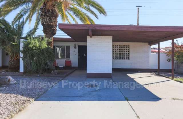 1905 S. Farmer Ave.