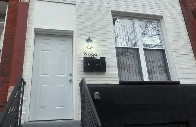 Photo of 2233 N 16TH Street unit: 1St Fl