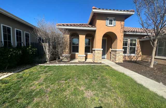 Nice home in Ceres