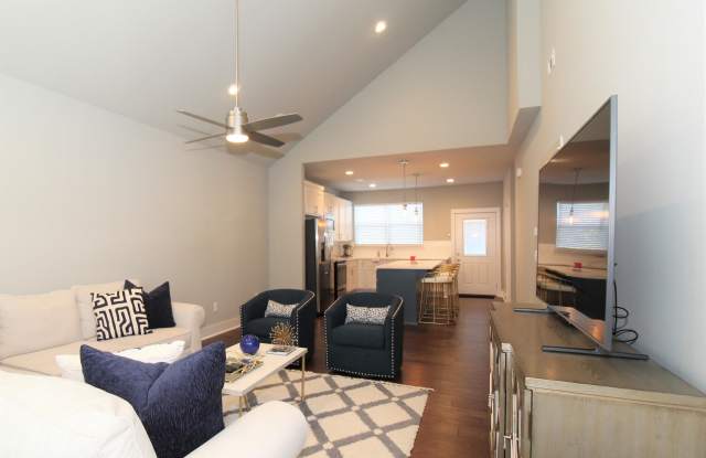 2047 South Florida Way