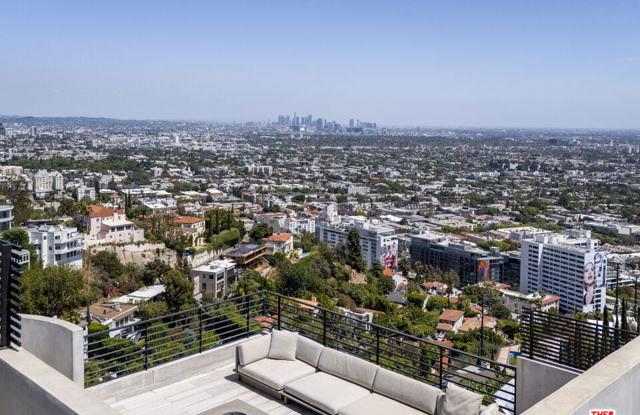 8650 Hollywood Boulevard