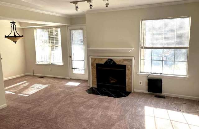 10713 HAMPTON MILL TER #100