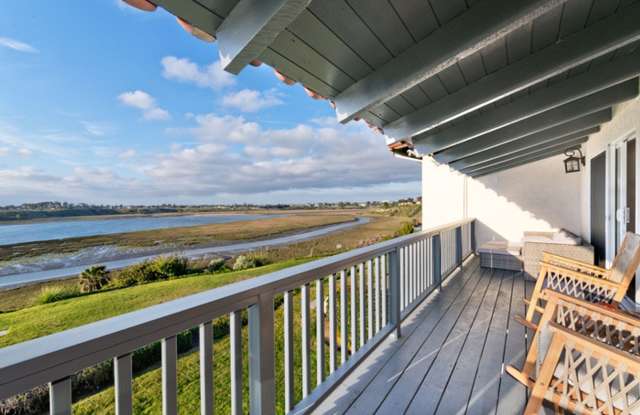 Photo of 303 Esperanza - Furnished month-to-month rental