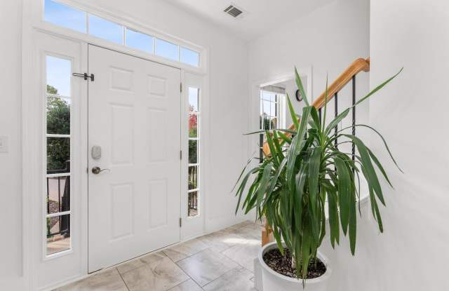 154 S Lake Emory Drive