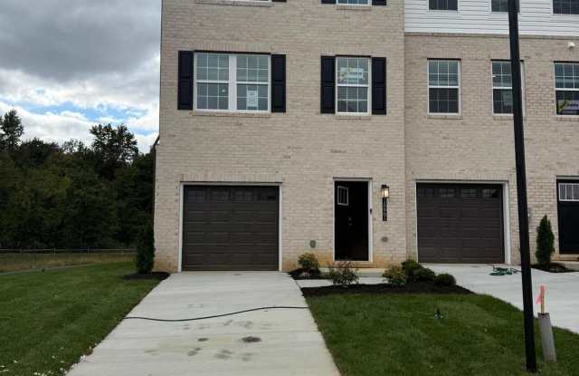 16661 GREEN GLADE DR