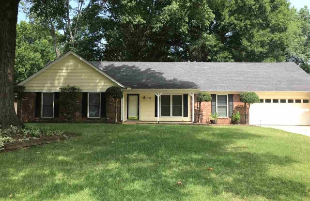 2571 CEDARVILLE DR - 2571 Cedarville Drive, Germantown, TN 38138