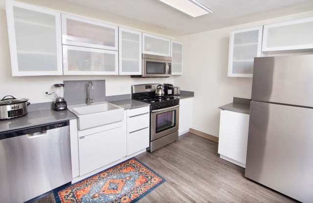 Photo of Nicely renovated 2 bed with In-unit laundry near Brigham Circle!