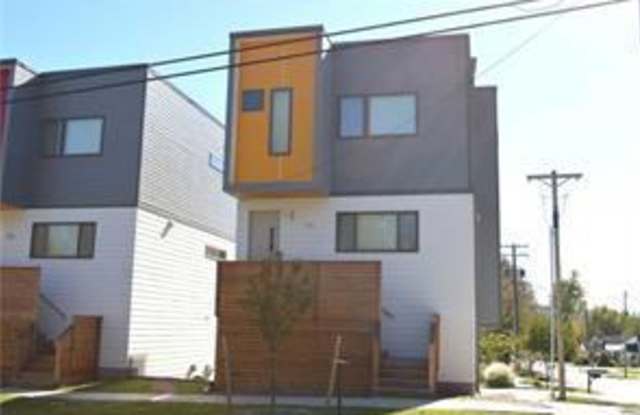3 Bedroom Modern Home w/ Excellent Location!